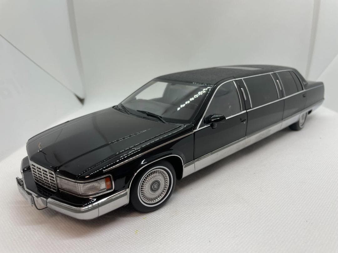 603-021 XIAOGUANG 1/18 キャデラック フリートウッド