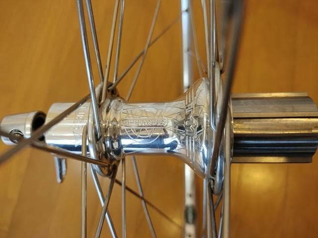 アンブロシオ×ホワイトインダストリーズ　手組ホイール　カンパフリー　11S