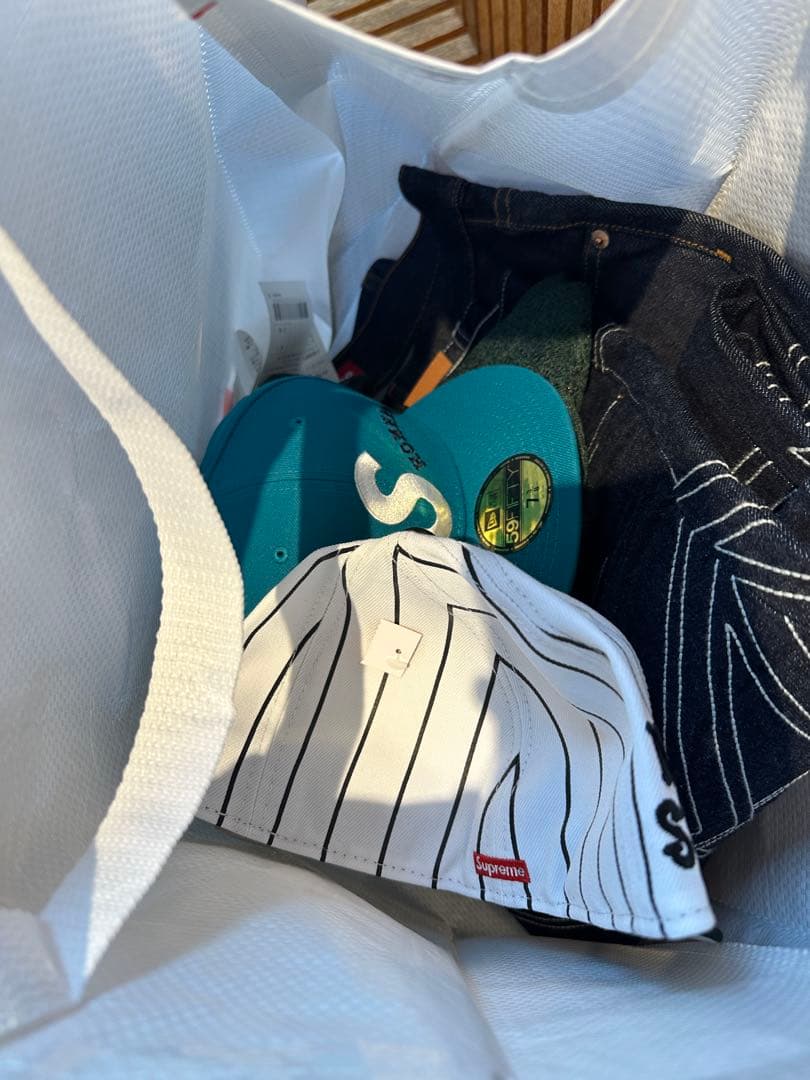 応援グッズ Supreme x run S Logo New Era \"Teal\"