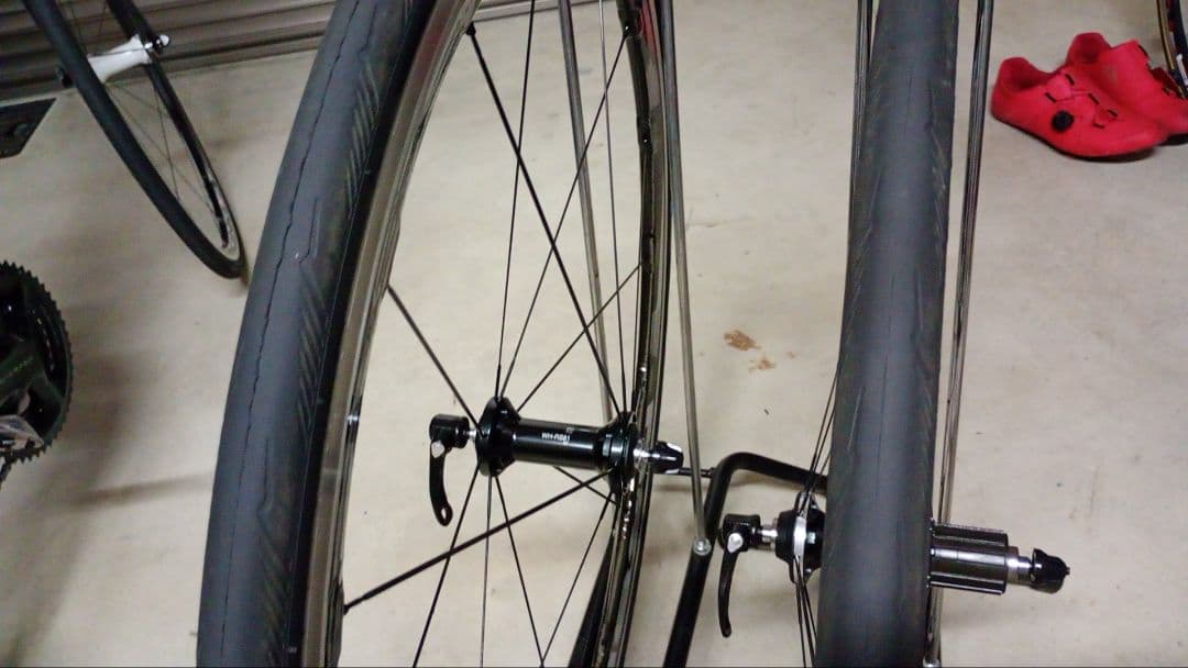 wh-rs81-c35 P ZERO RACE 4S 26ｃシマノ11s