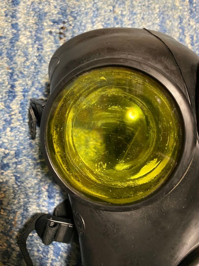 ガスマスク　イギリス軍　S10 中古品