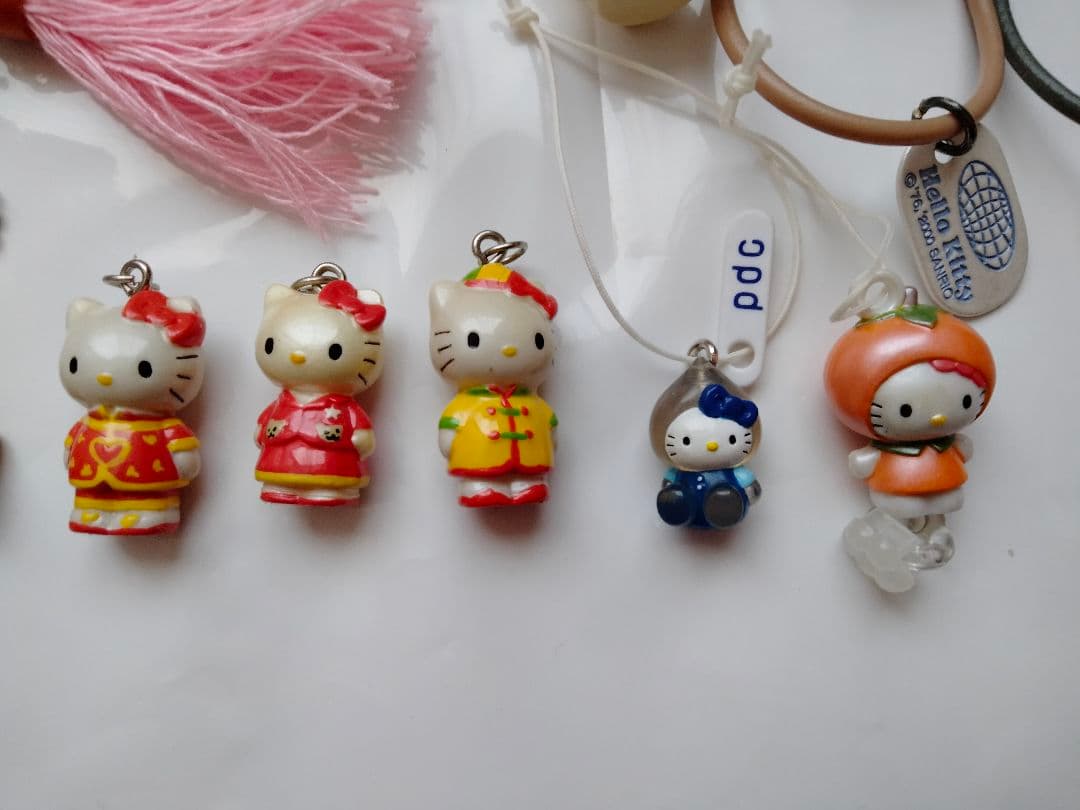 た*ぽ様 ハローキティ キーホルダー ストラップ13個セット世界のキティちゃん