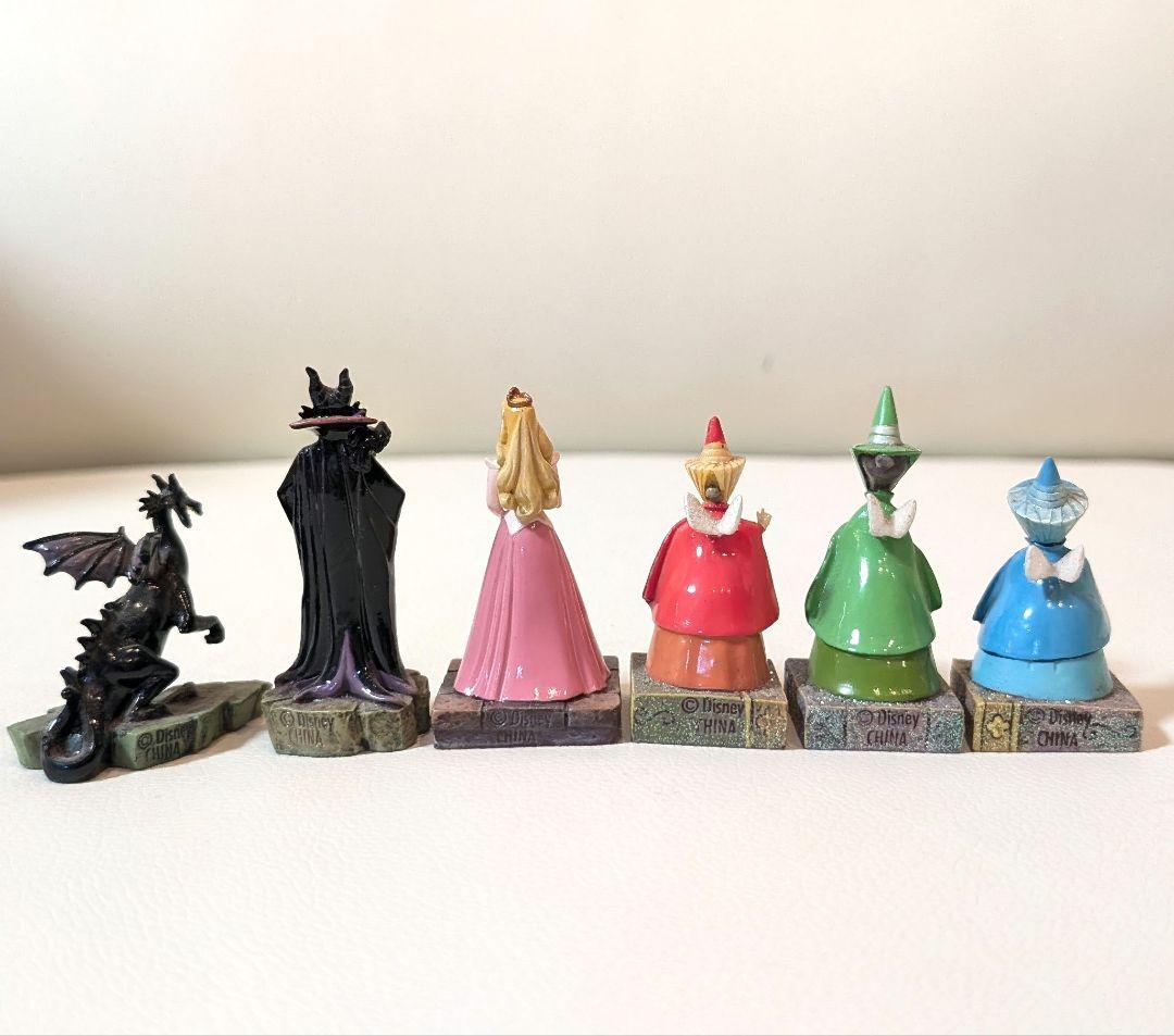 眠れる森の美女　タイニーキングダム　フィギュア　オーロラ姫　ディズニー