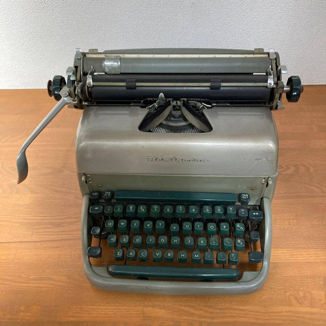 【レトロ】アメリカレミントンランド社　アンティークタイプライター