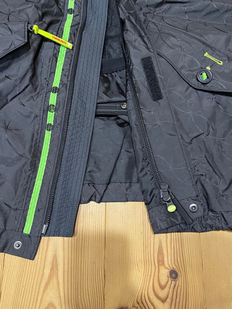 スノーボードウエア　エターナルユース