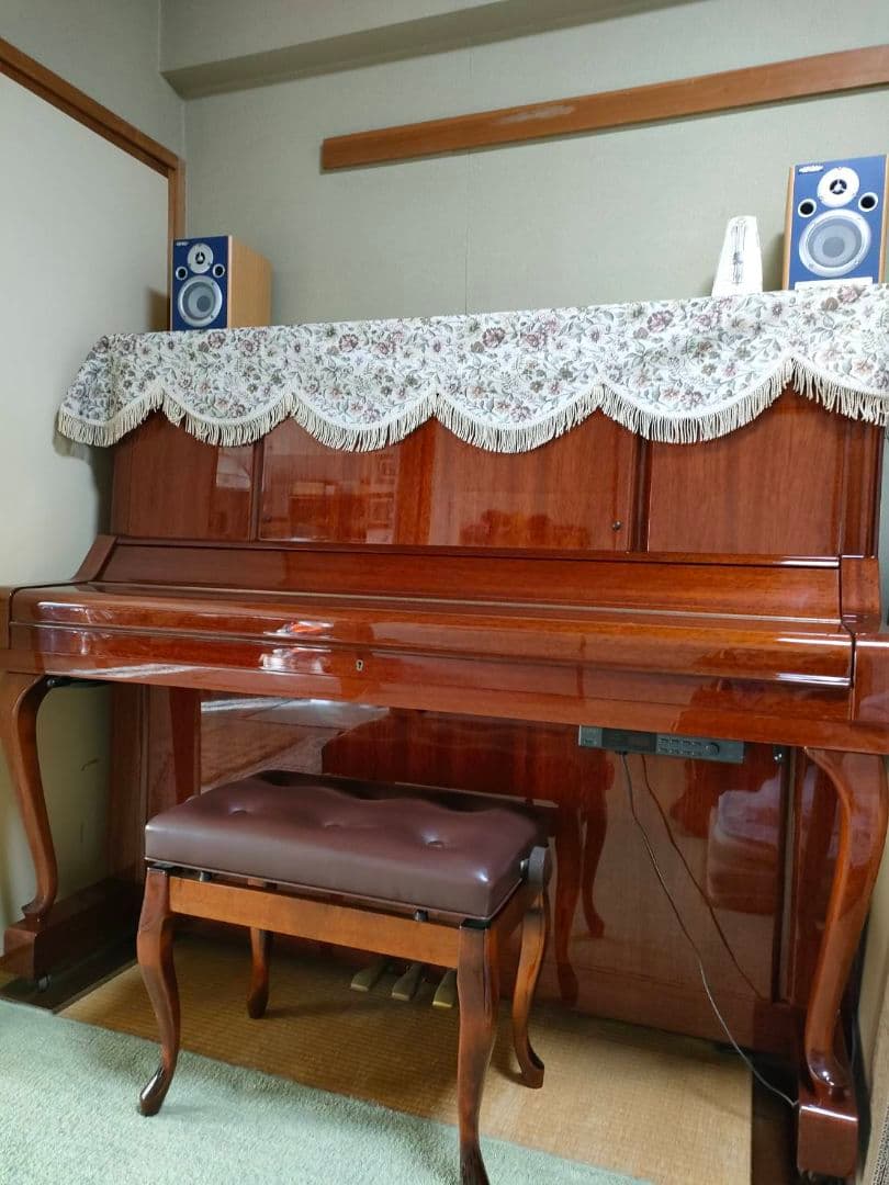 【極美品/消音付】YAMAHA W106 ピアノ 木目艶出し鏡面（2月下旬まで）