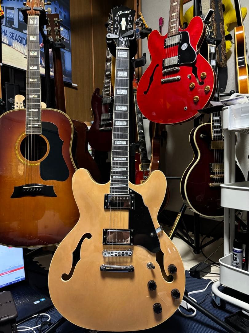 grote セミアコースティックタイプ