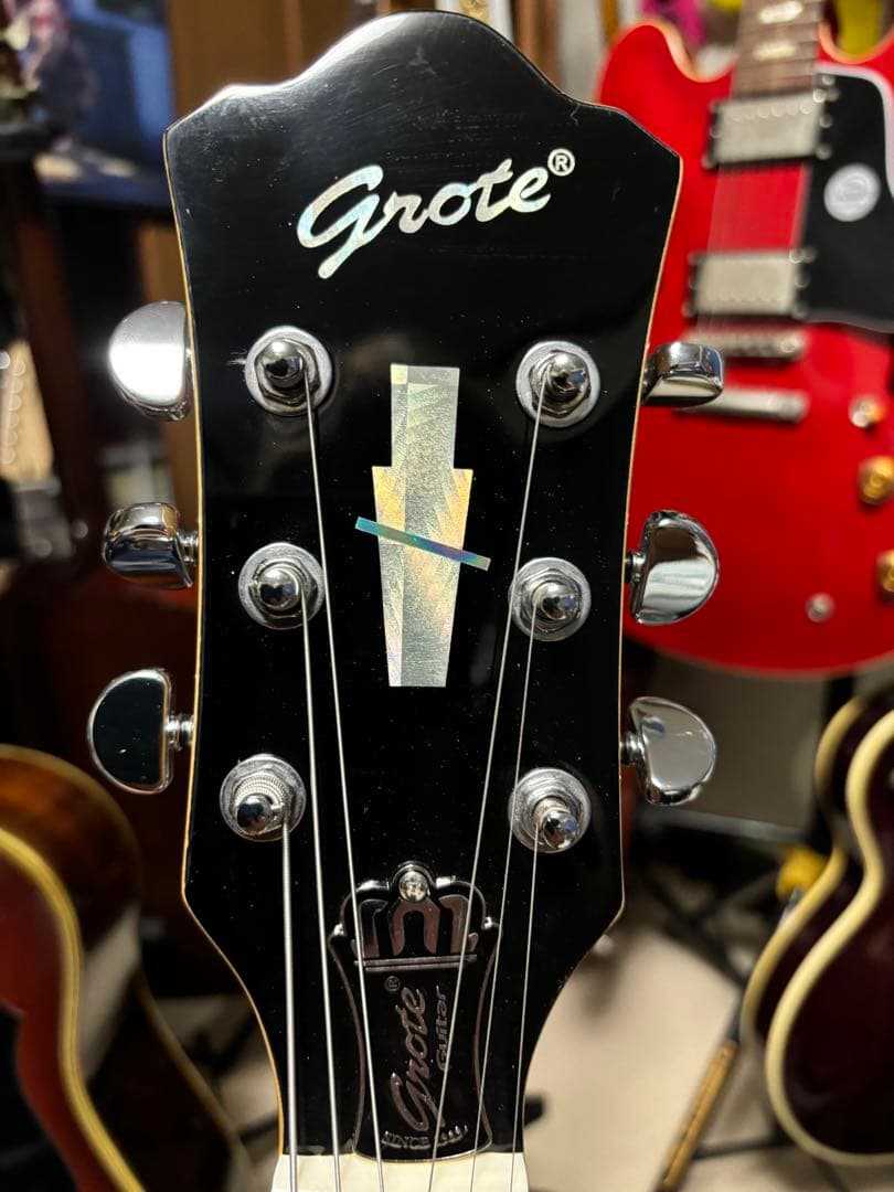 grote セミアコースティックタイプ