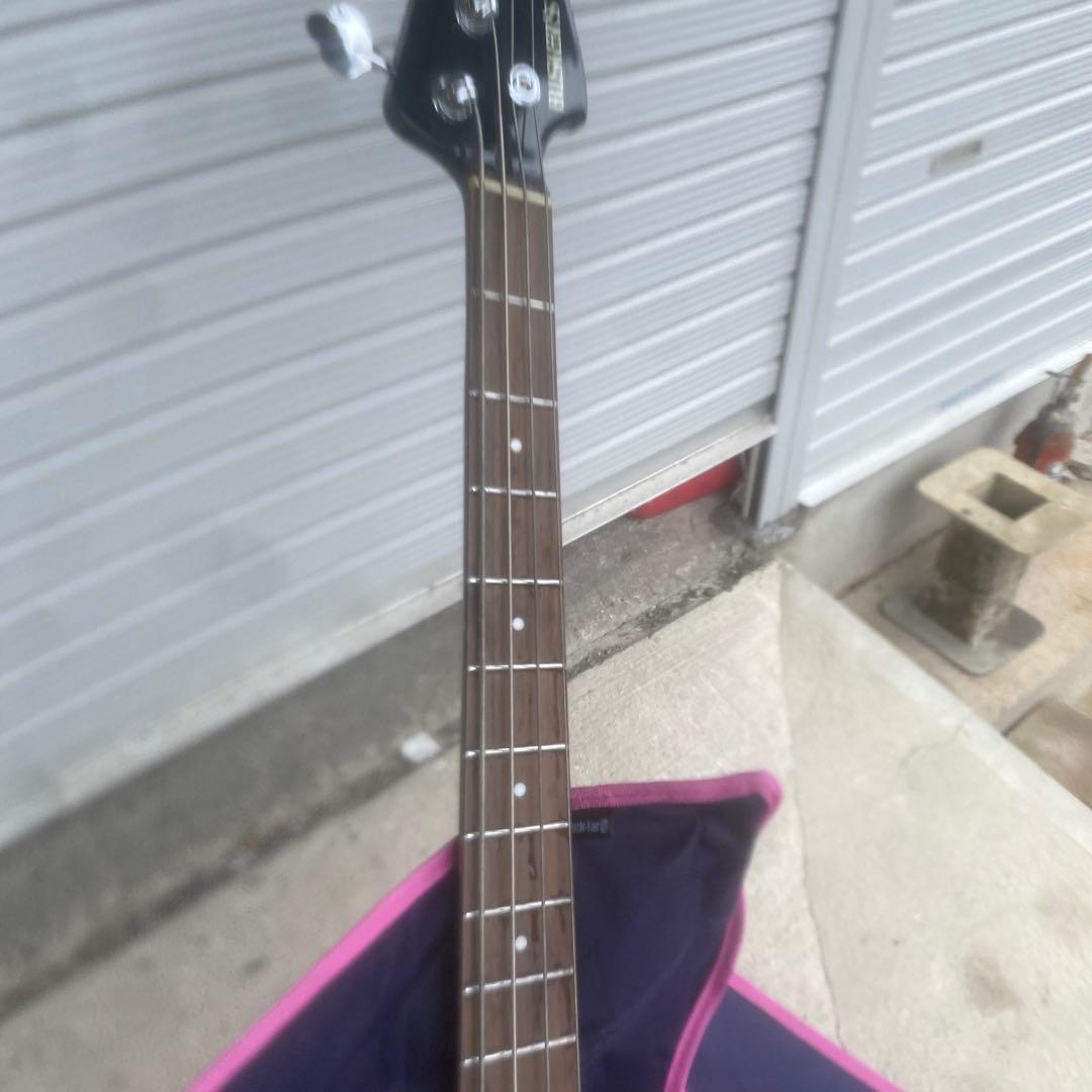 BUSKER'S ブラックエレキベース 4弦