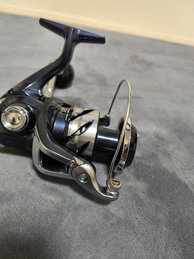 極美品　シマノ　ツインパワー　SW 8000PG　スピニングリール