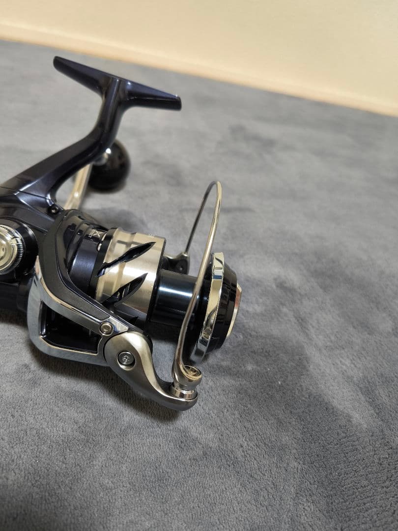 極美品　シマノ　ツインパワー　SW 8000PG　スピニングリール