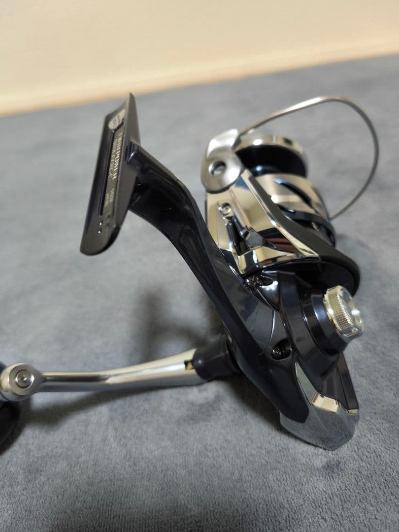 極美品　シマノ　ツインパワー　SW 8000PG　スピニングリール