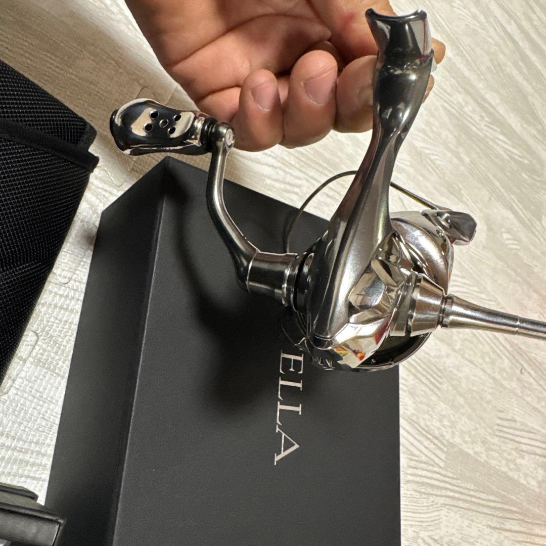 STELLA スピニングリール 18ステラ c2000s 美品