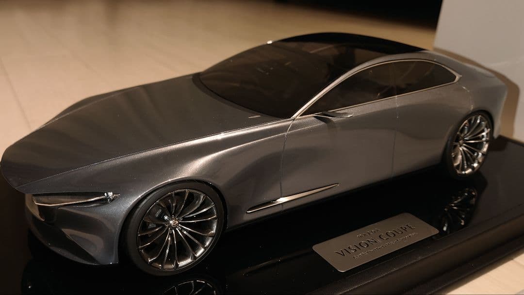 h*5様 MAZDA VISION COUPE モデルカー 1/18