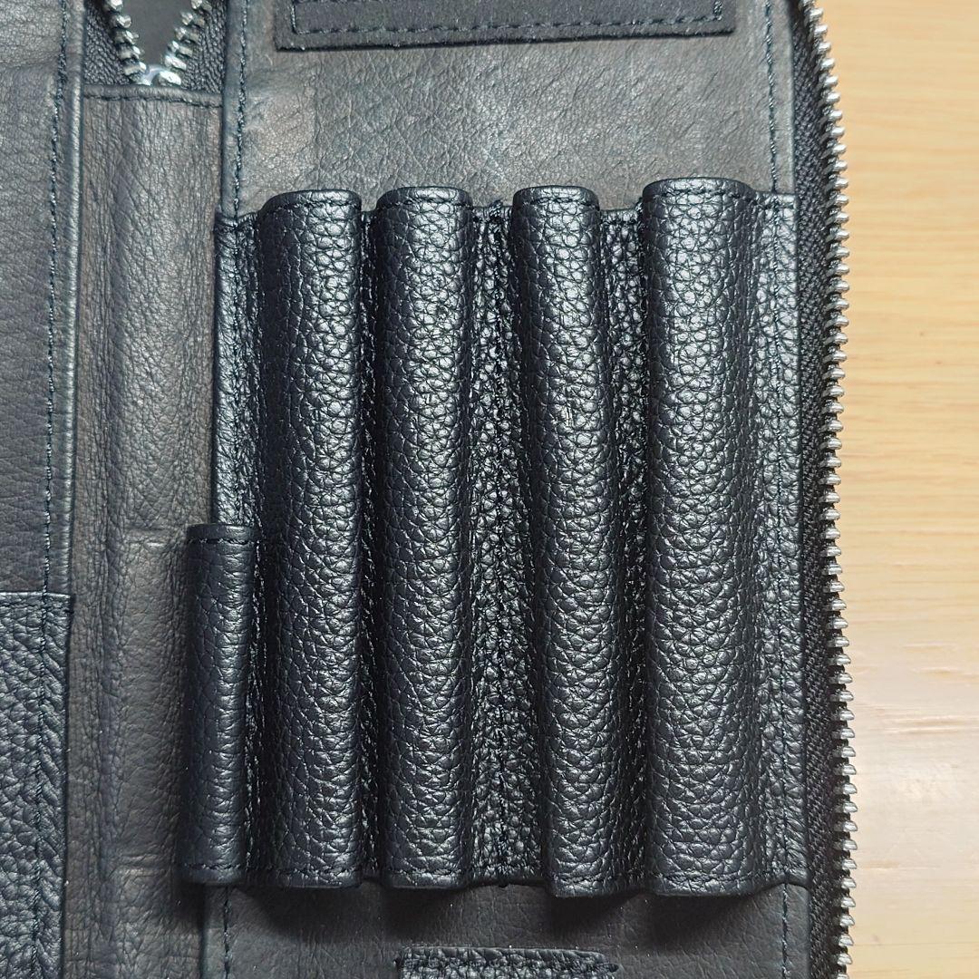 ラダイト　ラウンドジップペンケース　エッセンシャル　MAYA　ブラック