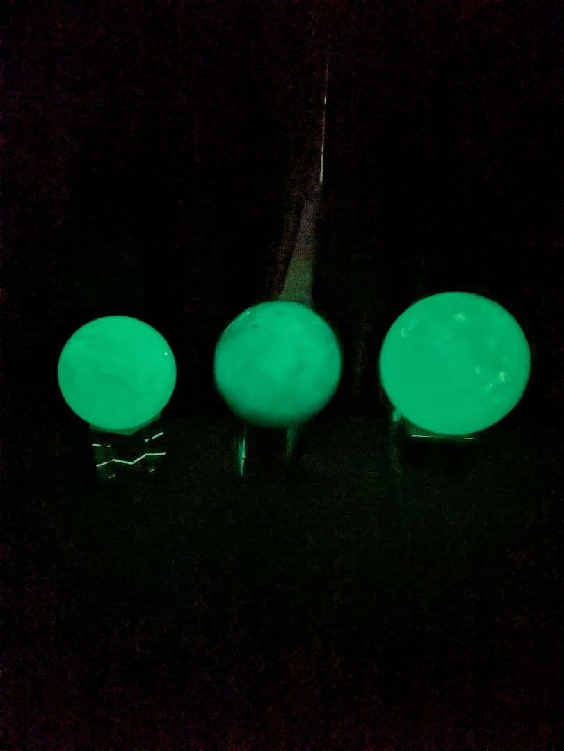 夜明珠　大玉　３個（夜光石）原石　 蓄光石