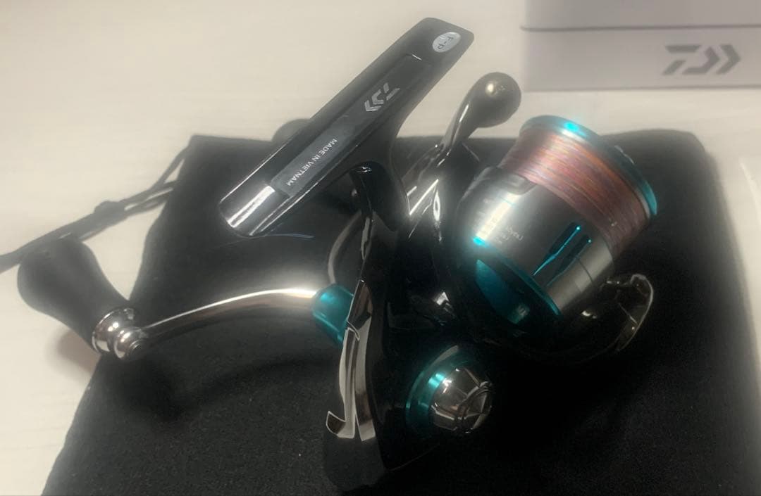 Daiwa 19 エメラルダス　LT2500S-H-DH エギング リール