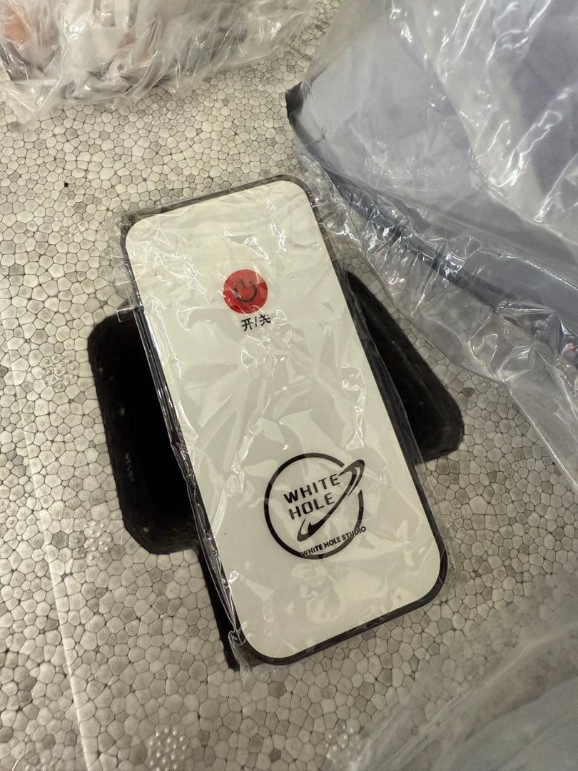 【激レア】WHITE HOLE STUDIO カカロット&保育カプセル&軍医