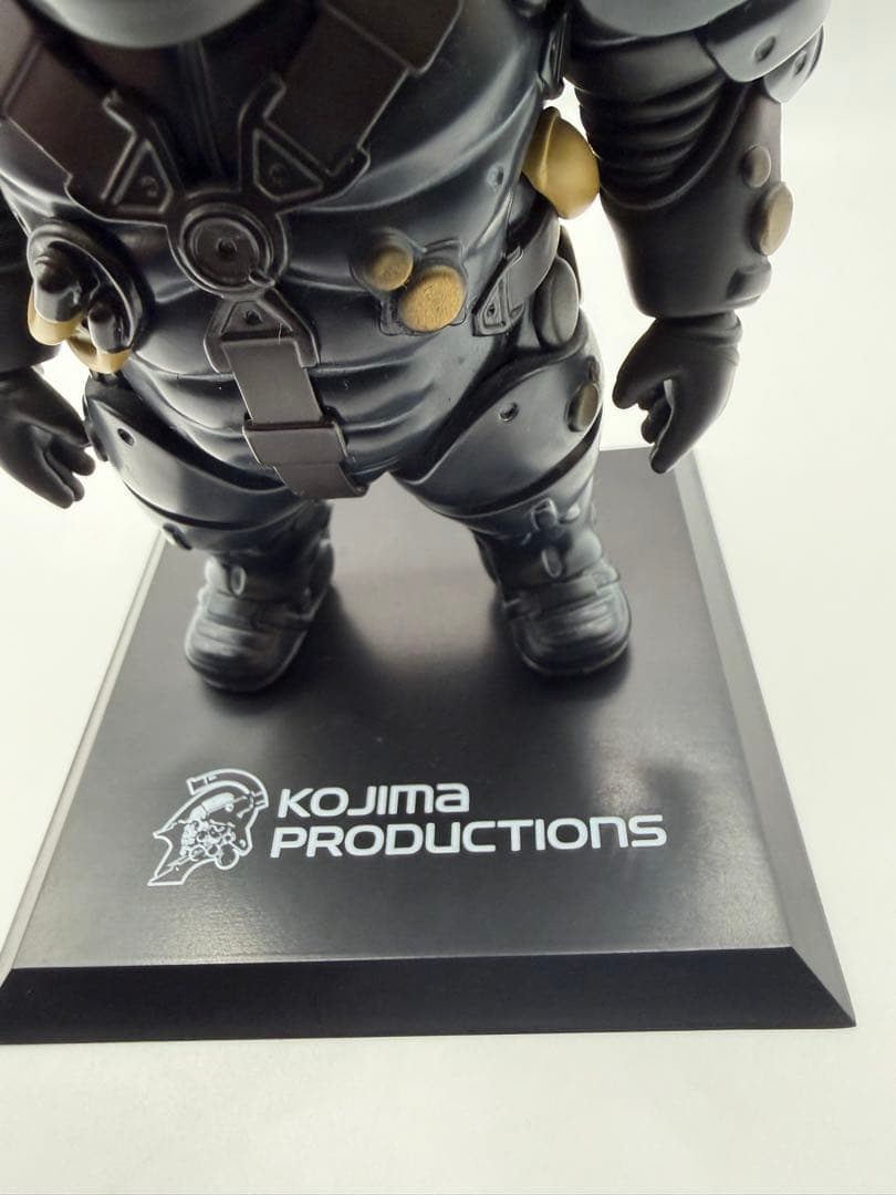 ゲームキャラクター Kojima Productions Ludens Black Ver.