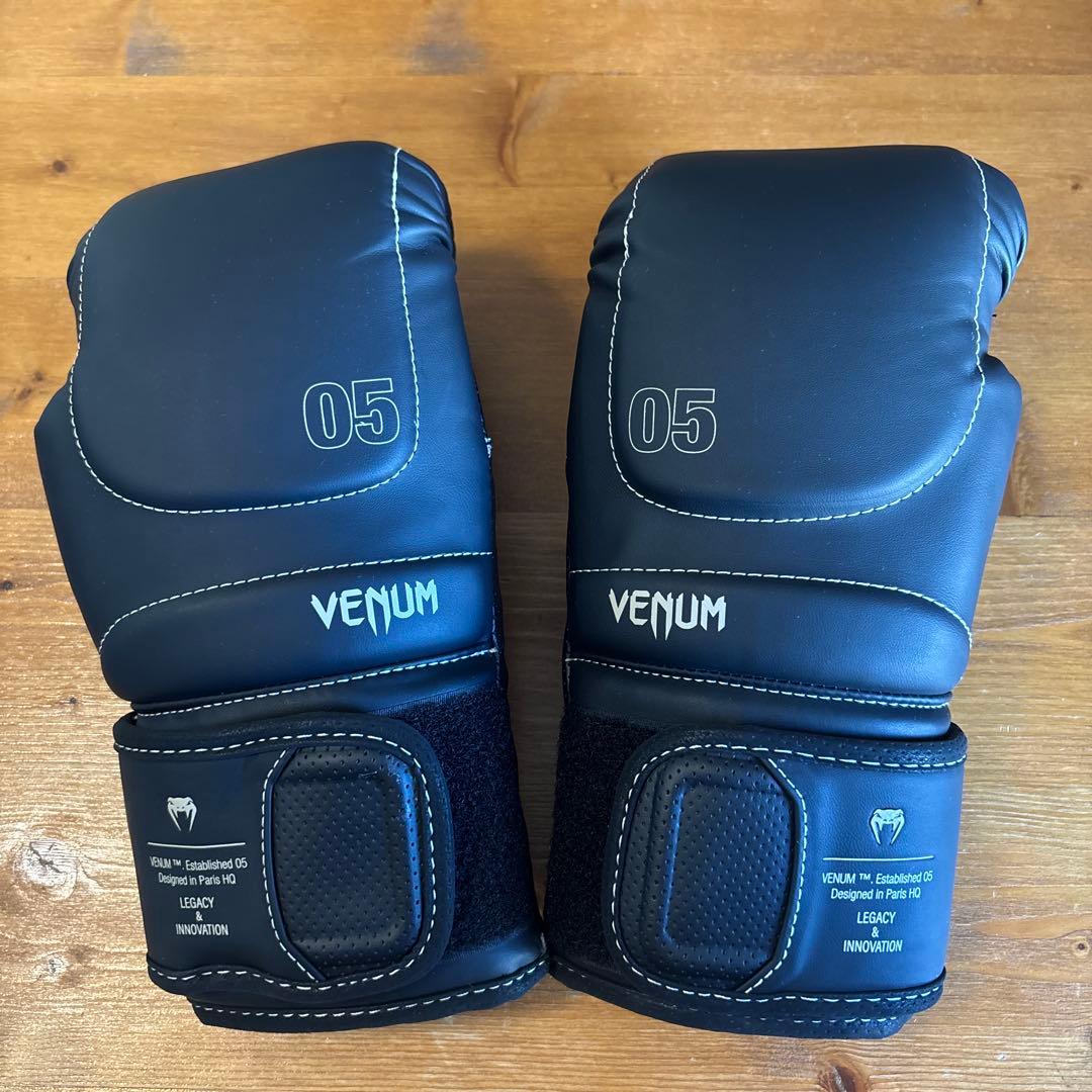 【新品】Venum Impact Evo 8oz ブラック