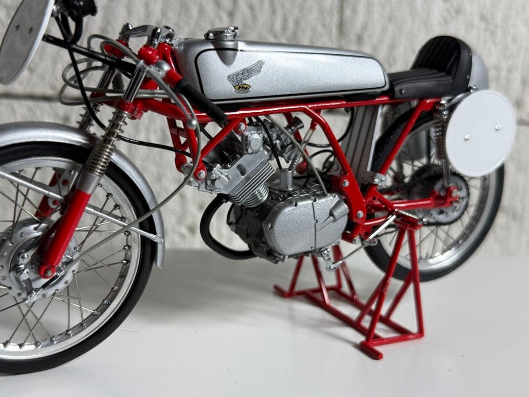 エブロ　1/10スケール　ホンダ CR110 カブ レーシング 1962