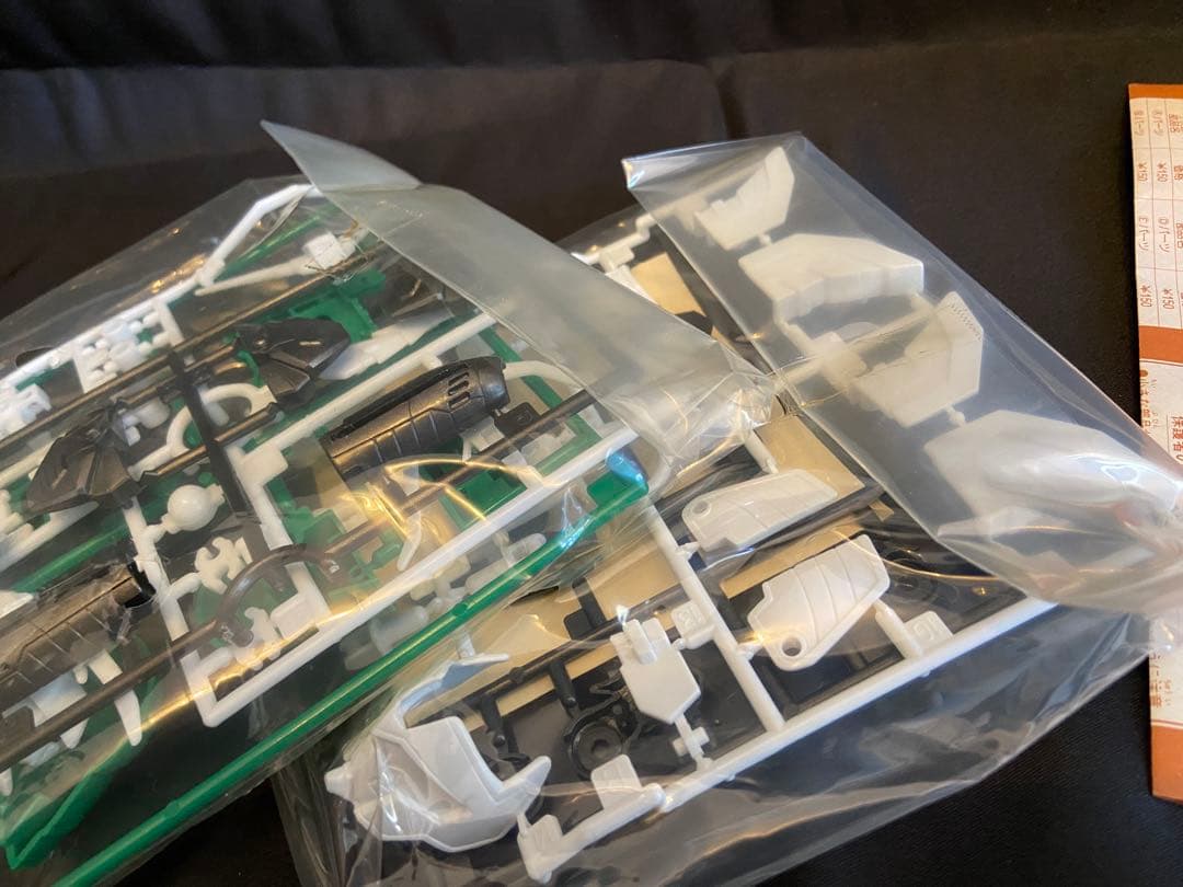 未組立 SDガンダムワールド Gチェンジャー トルネードドラゴン バンダイ