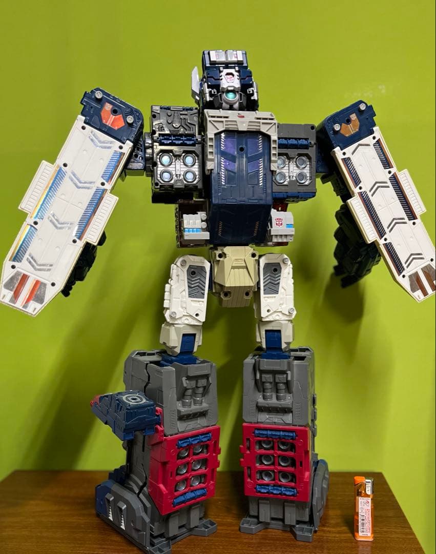 トランスフォーマーレジェンズ　フォートレスマキシマス&アップグレードパーツ付き