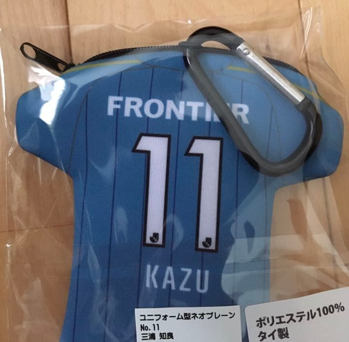 横浜FC 三浦知良 No.11 ユニホーム型ネオプレーン