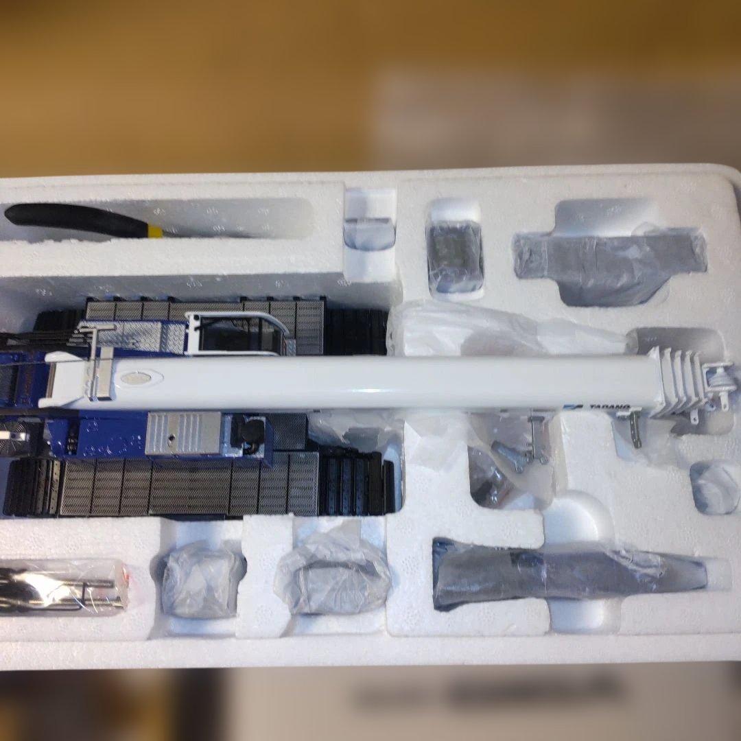 TADANO GTC-2000 テレスコピックブームクローラークレーン　1/50