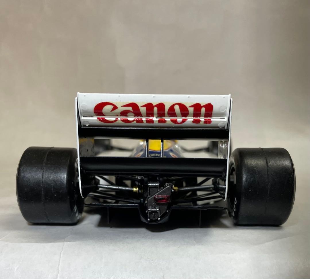 1/20 ウィリアムズFW11 F-1 ’86チャンピオンマシン [完成品]