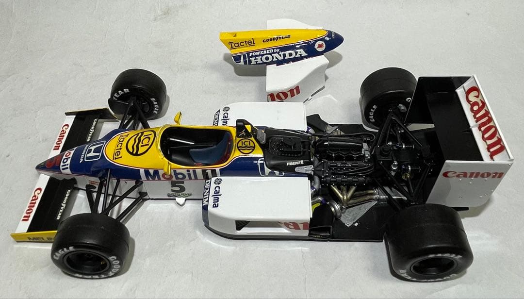 1/20 ウィリアムズFW11 F-1 ’86チャンピオンマシン [完成品]