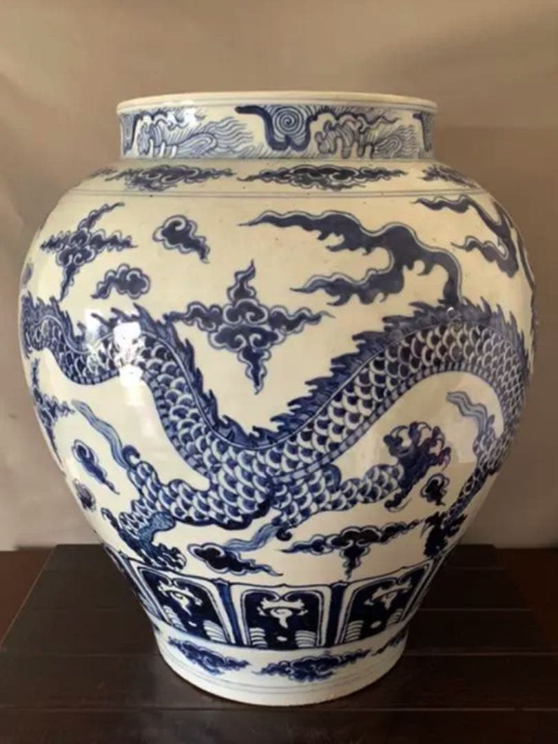 中国古美術　国宝写し明中期時代染付龍鳳凰文壺/K26