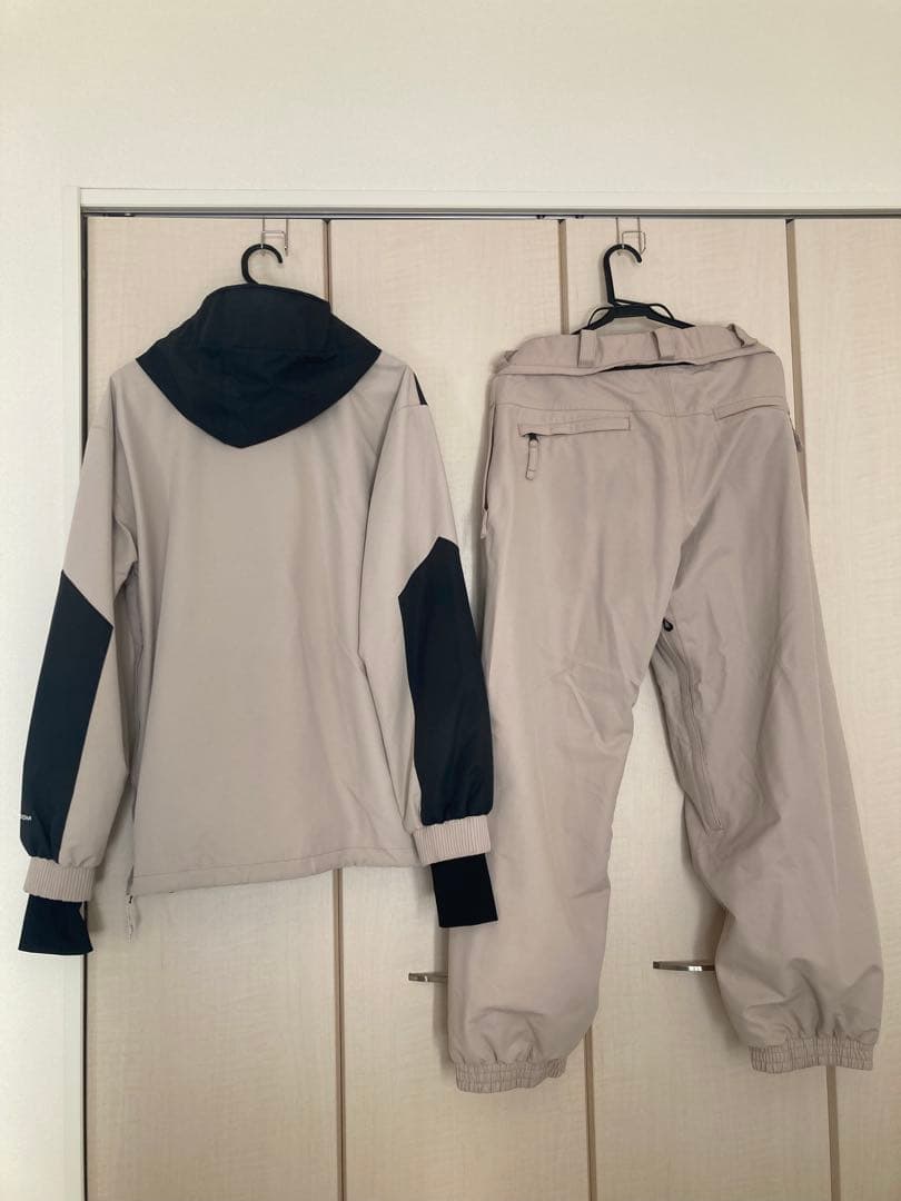 VOLCOMウェア上下セットS スノーボード　LONGO