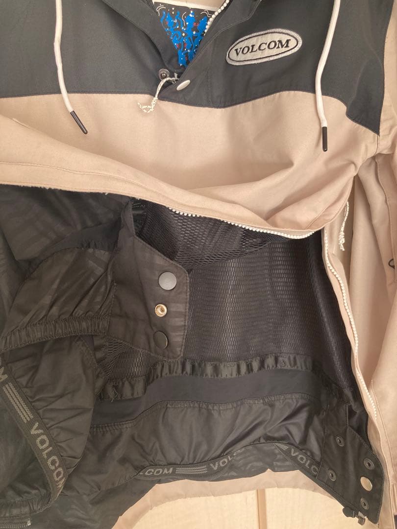 VOLCOMウェア上下セットS スノーボード　LONGO