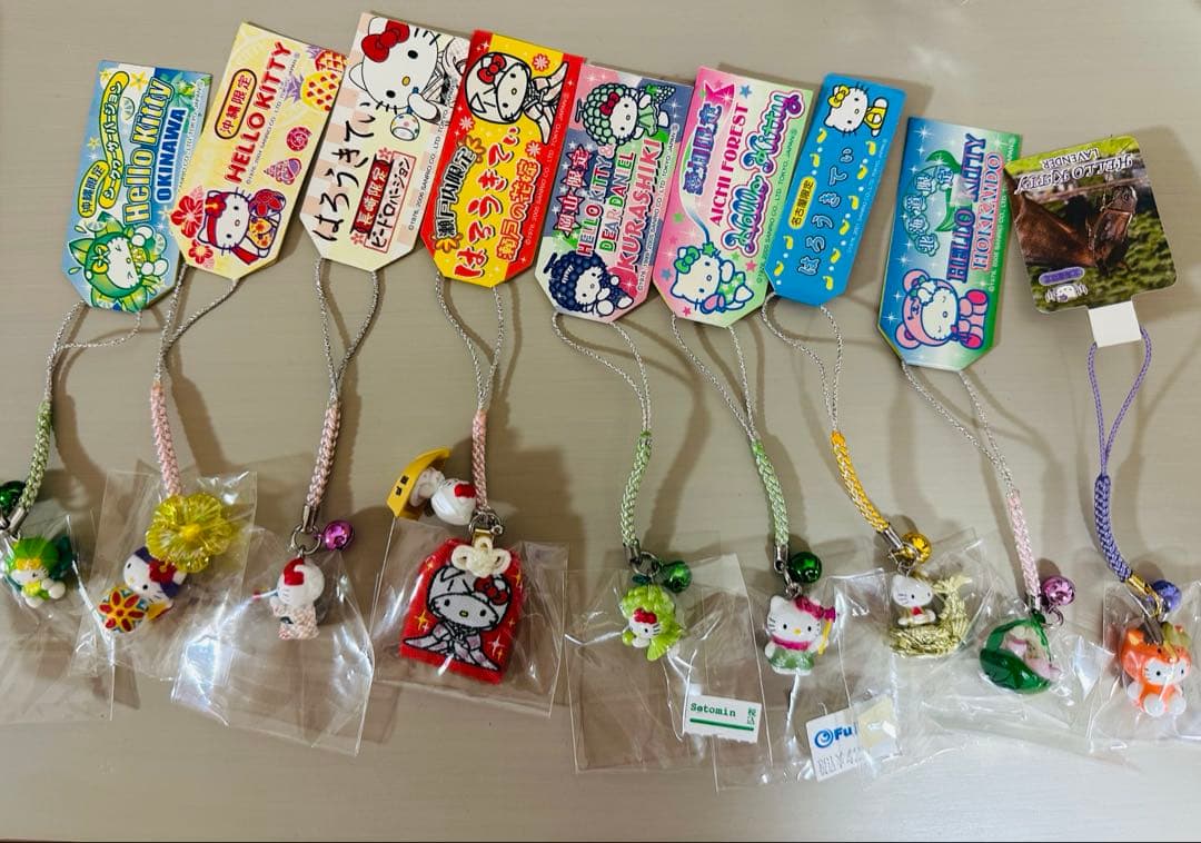 ご当地キティ 36点 まとめ売り　ストラップ 根付 セット