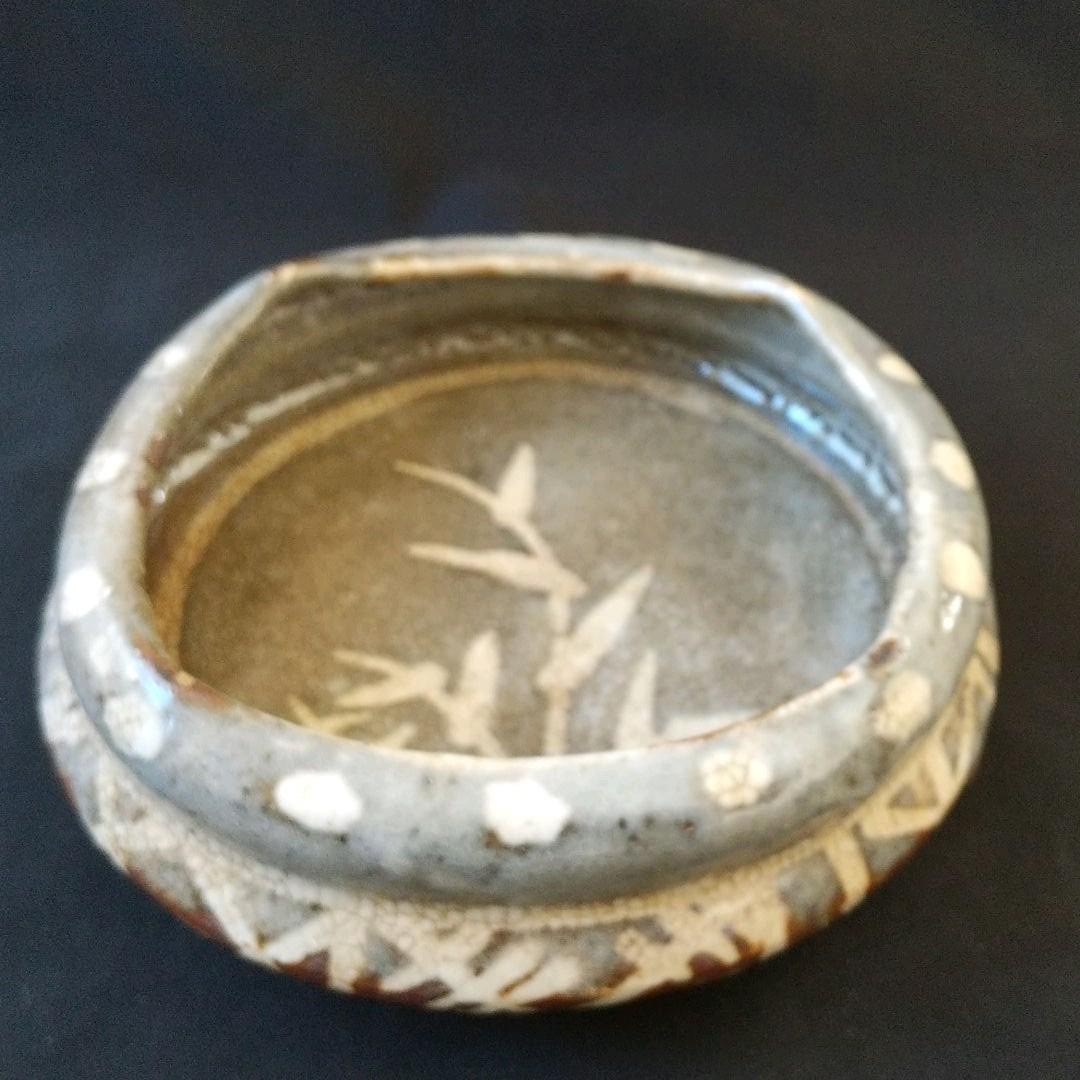 特別出品 桃山～江戸初期 鼠志野 足つき向付 美術館級 古箱 骨董