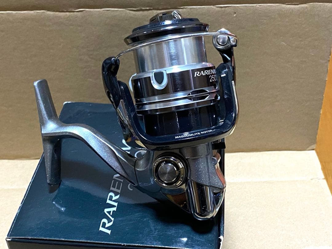 大幅値下げ‼️機関良好‼️シマノ12レアニウム2500S ハンドルノブカスタム
