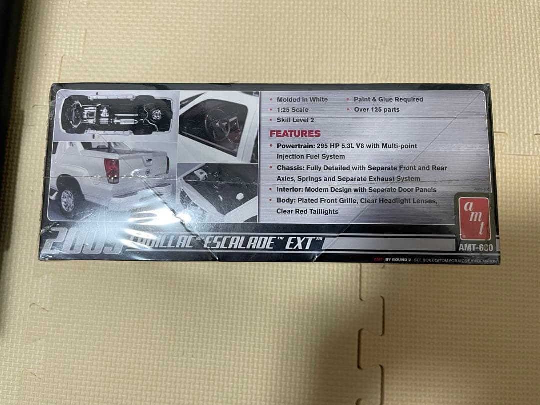 AMT 2005 Cadillac Escalade EXT プラモデル