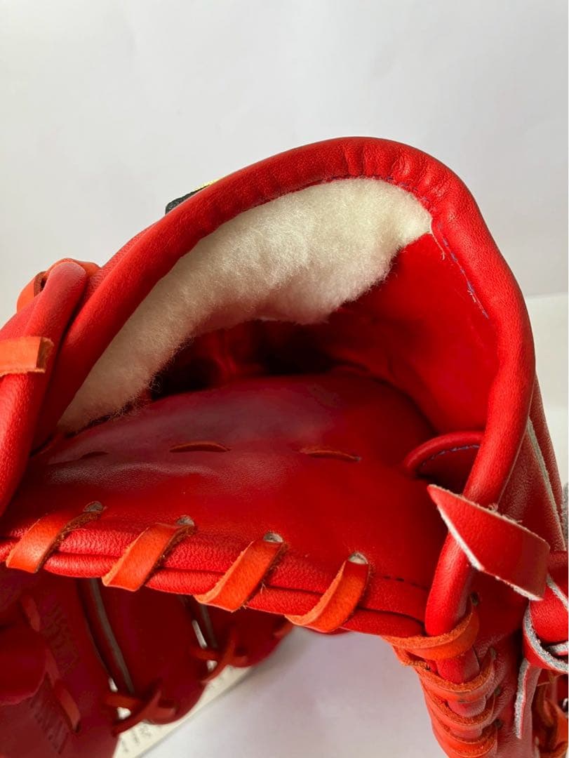 アンダーアーマー　硬式　アンディナイアブル 内野手用 グローブ