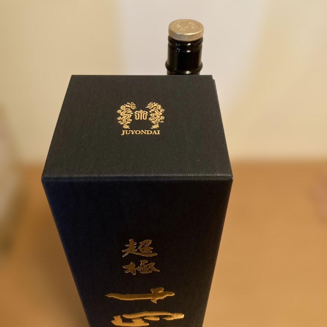 【空瓶】十四代◉中取り超極◉720ml 日本酒　専用箱付