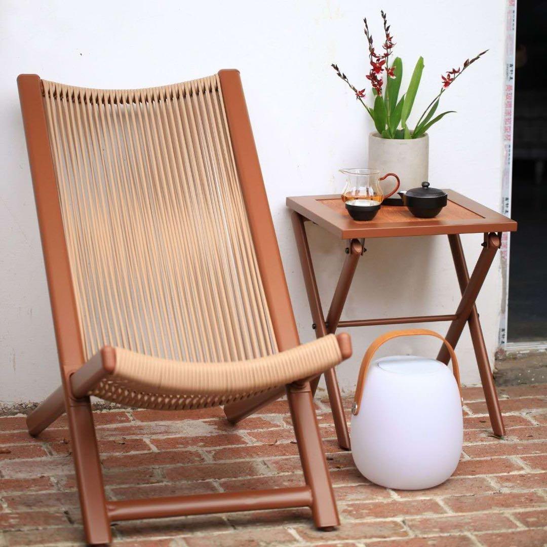 ラタン製の庭のラウンジチェア、ホテル、ゲストハウス、バルコニー リラックスチェア