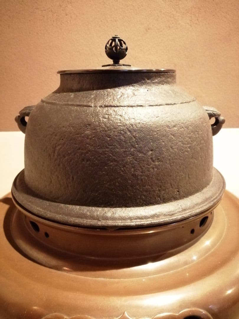 【茶事具】釜師政光、風炉師昇雲造　唐銅朝鮮風炉釜　茶釜　釜401
