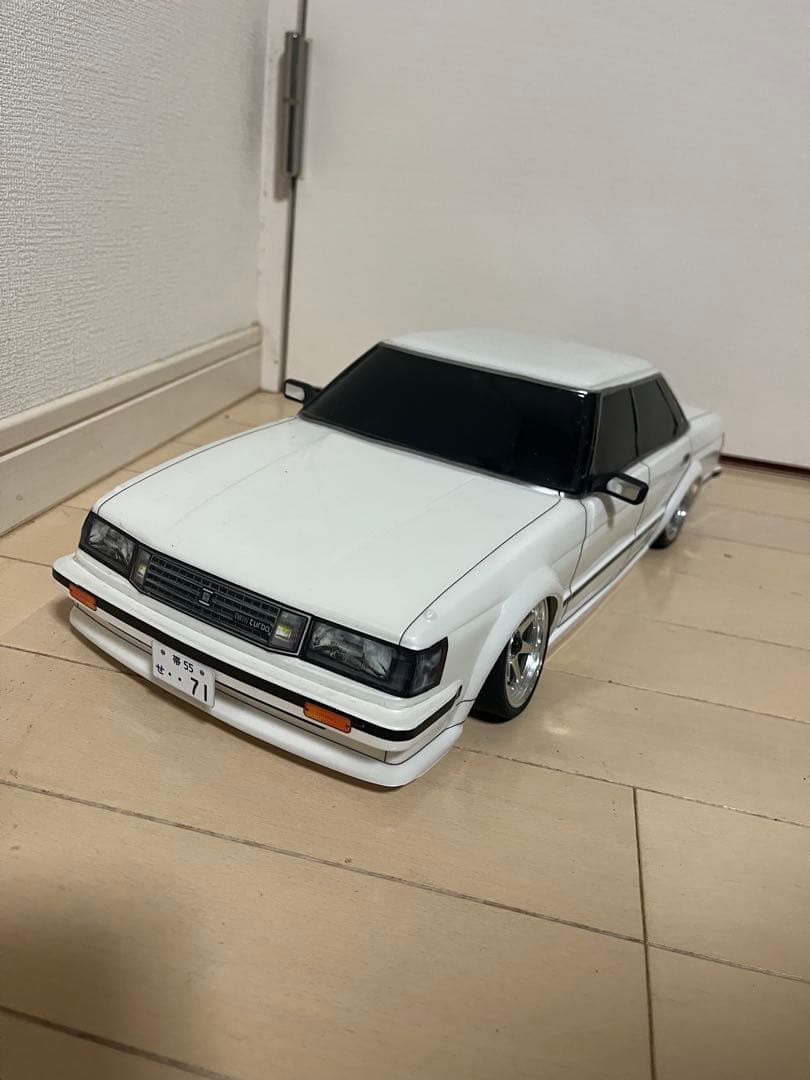 マークII71ボディ1/10ホイルタイヤ付き