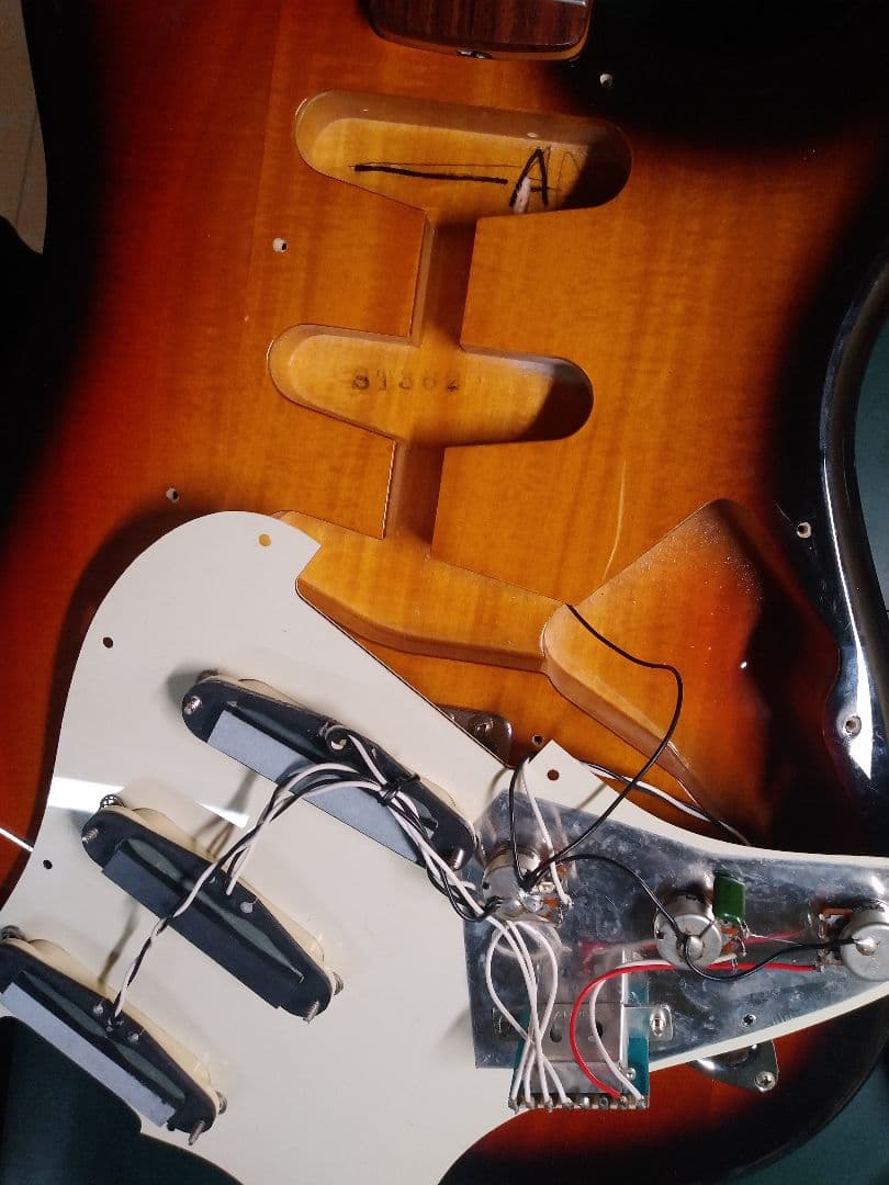 美品　フェンダージャパン　Fender　ストラトキャスターディマジオコレクション