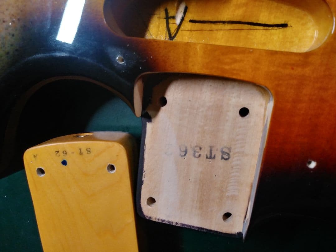 美品　フェンダージャパン　Fender　ストラトキャスターディマジオコレクション