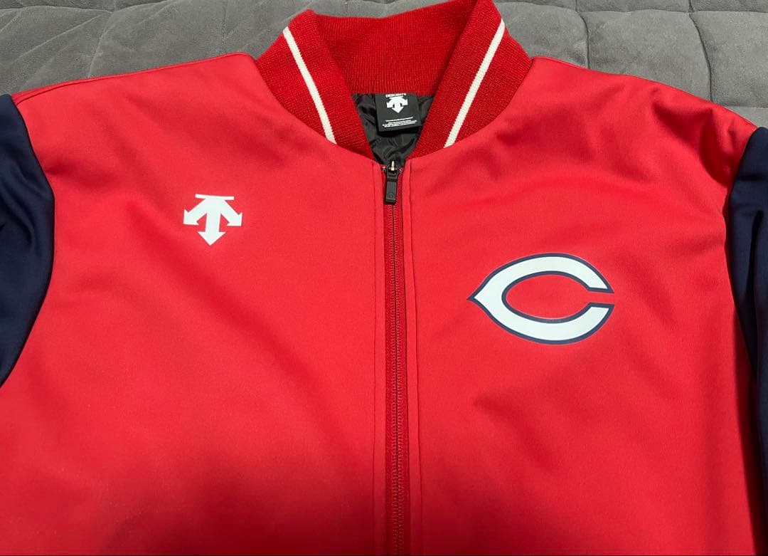 広島東洋カープ　プロコレ　グランドコート　サイズO 新井貴浩　値下げ受付中