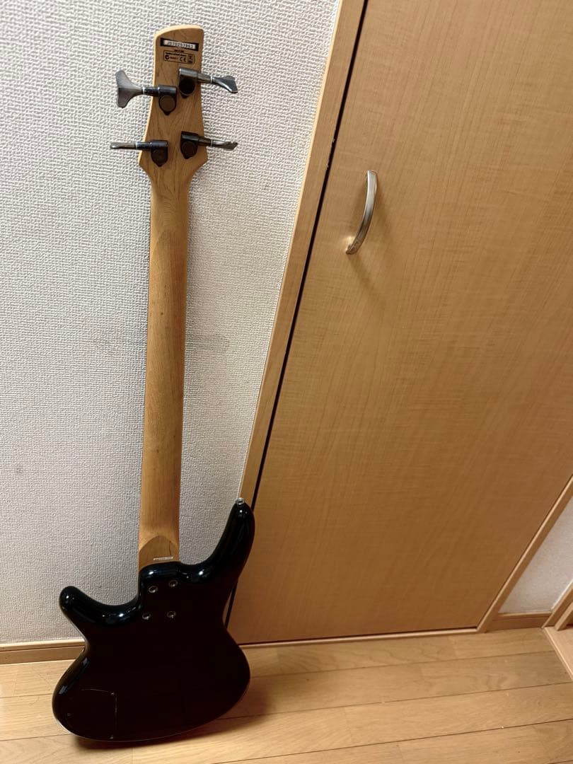 Ibanez エレキベース 4弦 ブラック(アンプ付き)