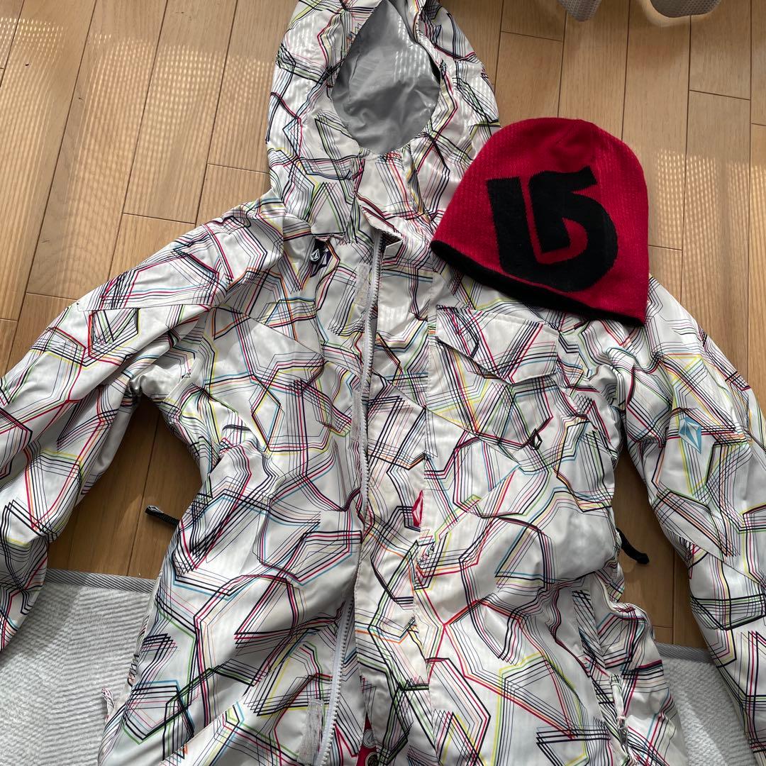 スノーボードウェアセット（女性用）ボルコム　 帽子バートン