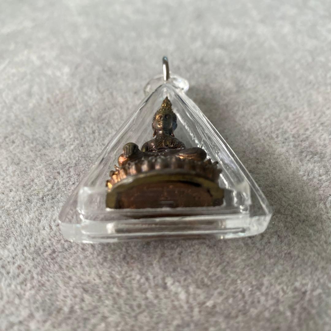 プラクルアン プラサラパットヌーク ワット・チュムナム 2013年 魔除 御守り