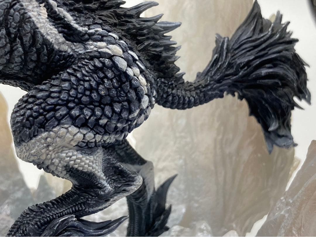キリン 亜種 クリエイターズモデル モンスターハンター フィギュア